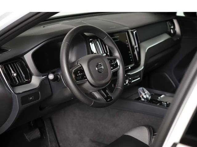 Volvo XC60 Business Dark Plus