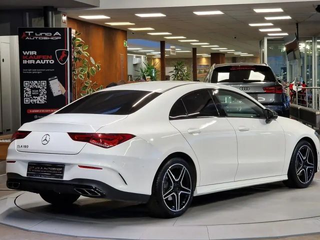 Mercedes-Benz CLA 180 AMG Line Coupé
