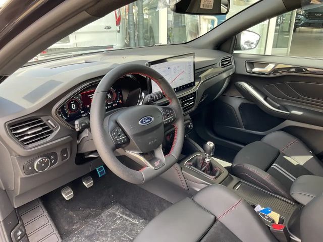 Ford Focus ST Line Wagon