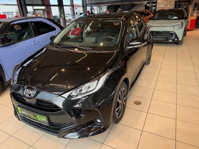 Toyota Yaris Hatchback Hybride Team D