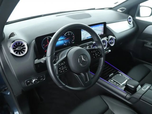 Mercedes-Benz B 200 B 200 d Sedan