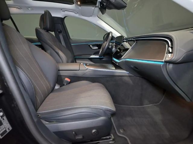 Mercedes-Benz E 200 AVANTGARDE Estate