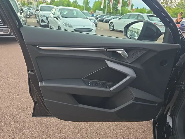 Audi A3 30 TFSI Sedan Sportback