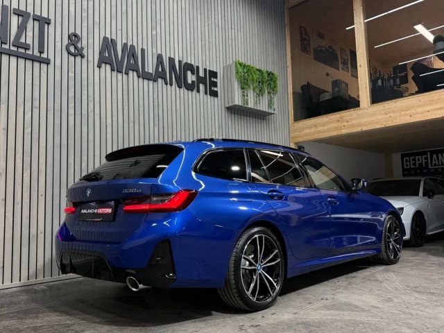 BMW 330 330e M-Sport Touring xDrive