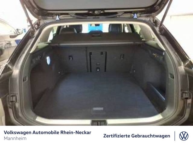 Volkswagen Passat 1.5 eTSI Business DSG Variant