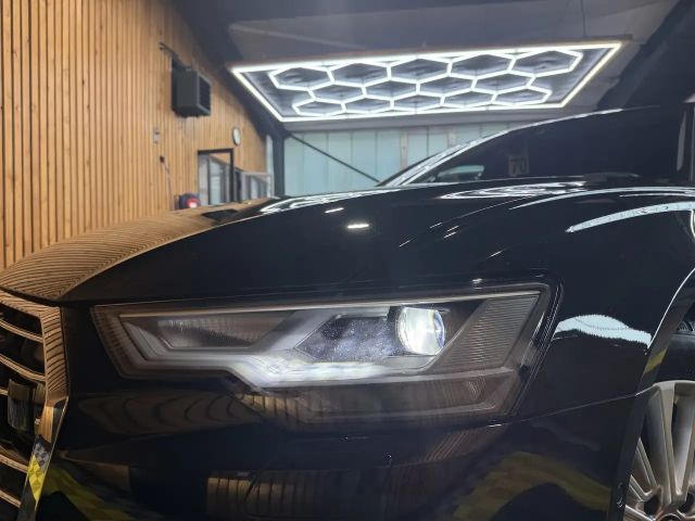 Audi A6 Avant Quattro