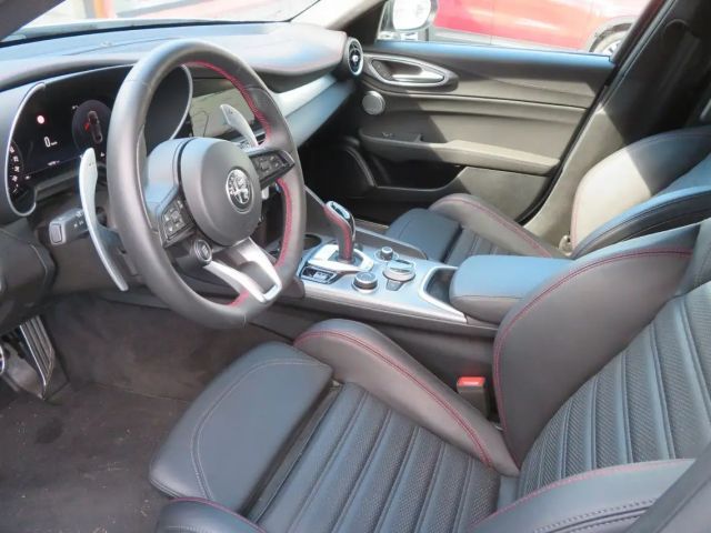 Alfa Romeo Giulia Q4