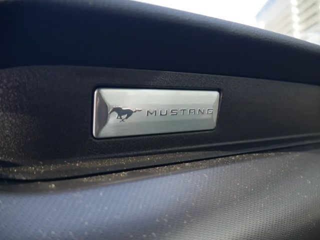 Ford Mustang Fastback GT 5.0 V8