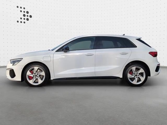 Audi A3 45 TFSI Hybride S-Line Sedan