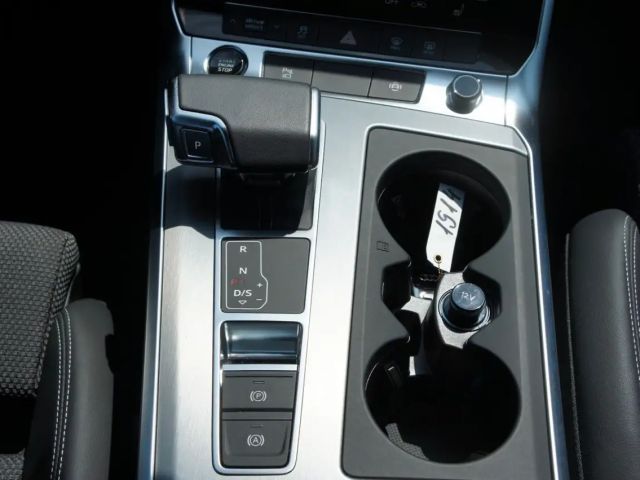 Audi A6 Avant Quattro S-Line