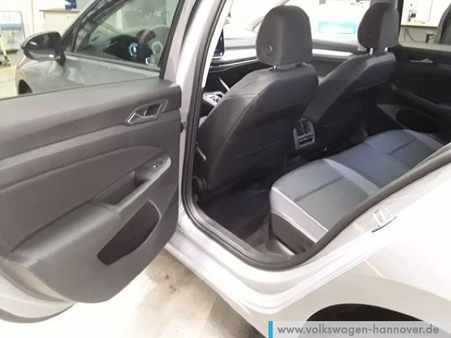 Volkswagen Golf 1.5 eTSI DSG Golf VIII Variant