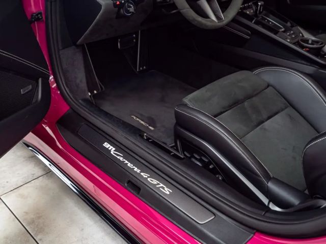 Porsche 992 4 Cabrio GTS