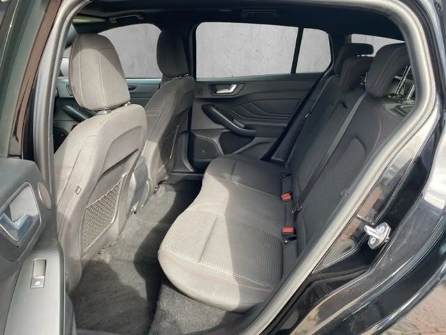 Ford Focus EcoBoost ST Line Wagon