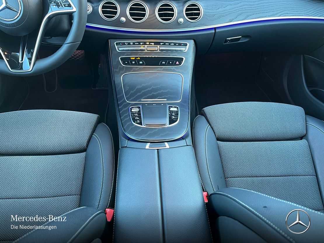 Mercedes-Benz E 200 AVANTGARDE E 200 d Estate