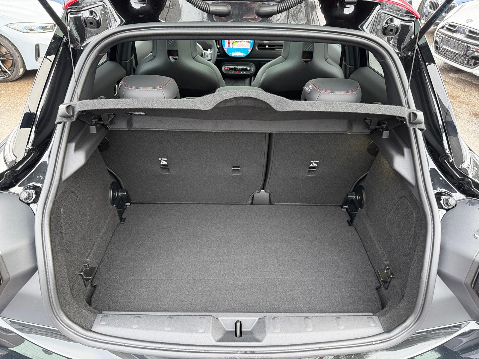 MINI Cooper John Cooper Works