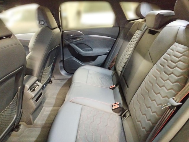 Audi A6 e-tron Avant