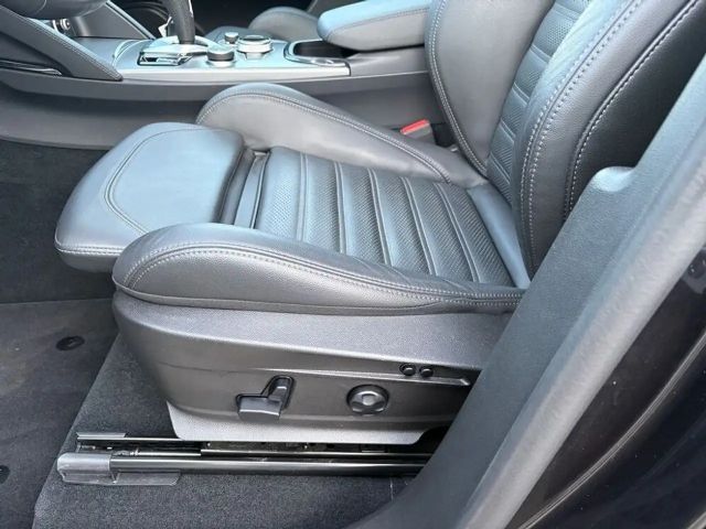 Alfa Romeo Stelvio Q4 Veloce