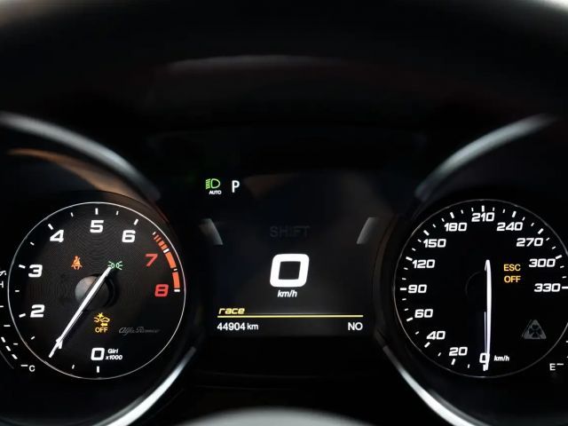 Alfa Romeo Stelvio Carbon Q4 Quadrifoglio