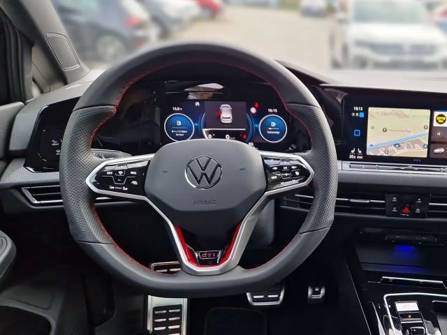 Volkswagen Golf DSG GTI Style