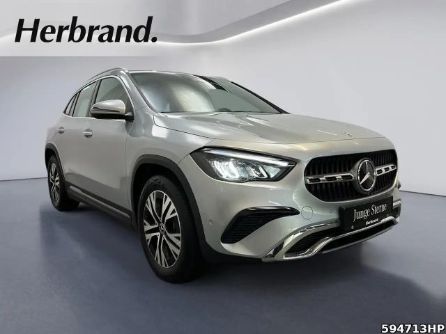 Mercedes-Benz GLA 200 Progressive
