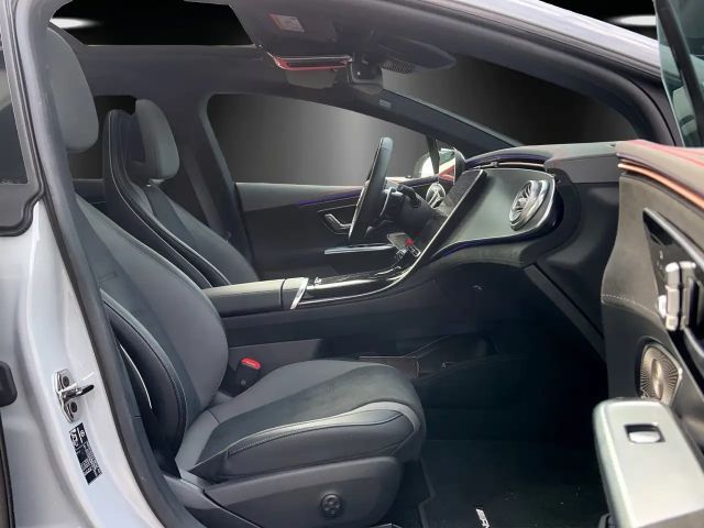 Mercedes-Benz EQE 43 AMG Line Sedan