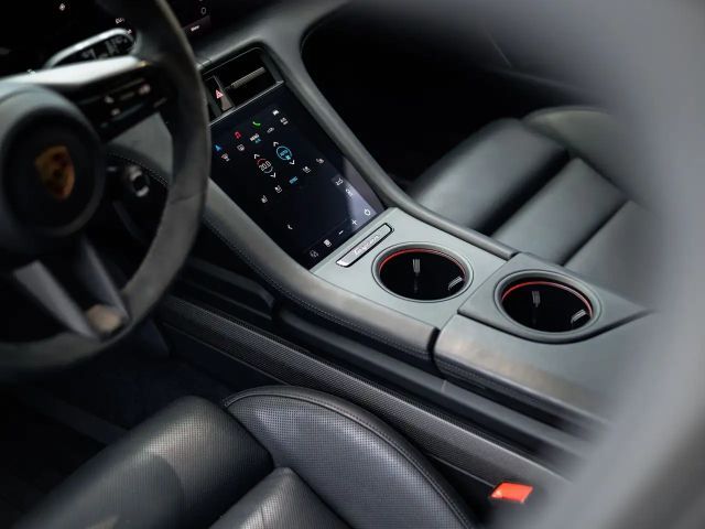 Porsche Taycan S Sport Turismo Turbo