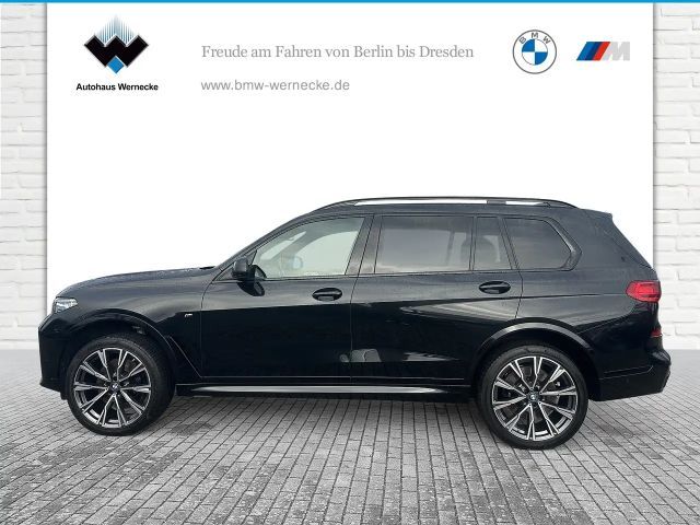 BMW X7 M50i