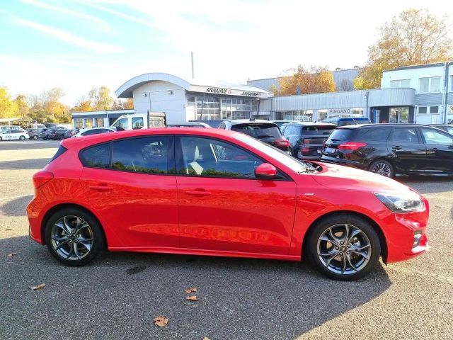 Ford Focus EcoBoost ST Line