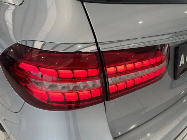 Mercedes-Benz E 220 E 220 d Estate