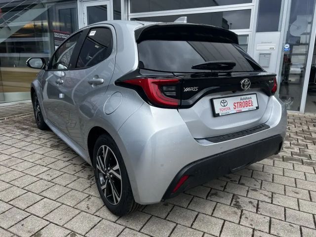 Toyota Yaris Hatchback Hybride VVT-i