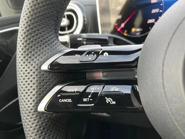 Mercedes-Benz C 180 AMG Line Sedan