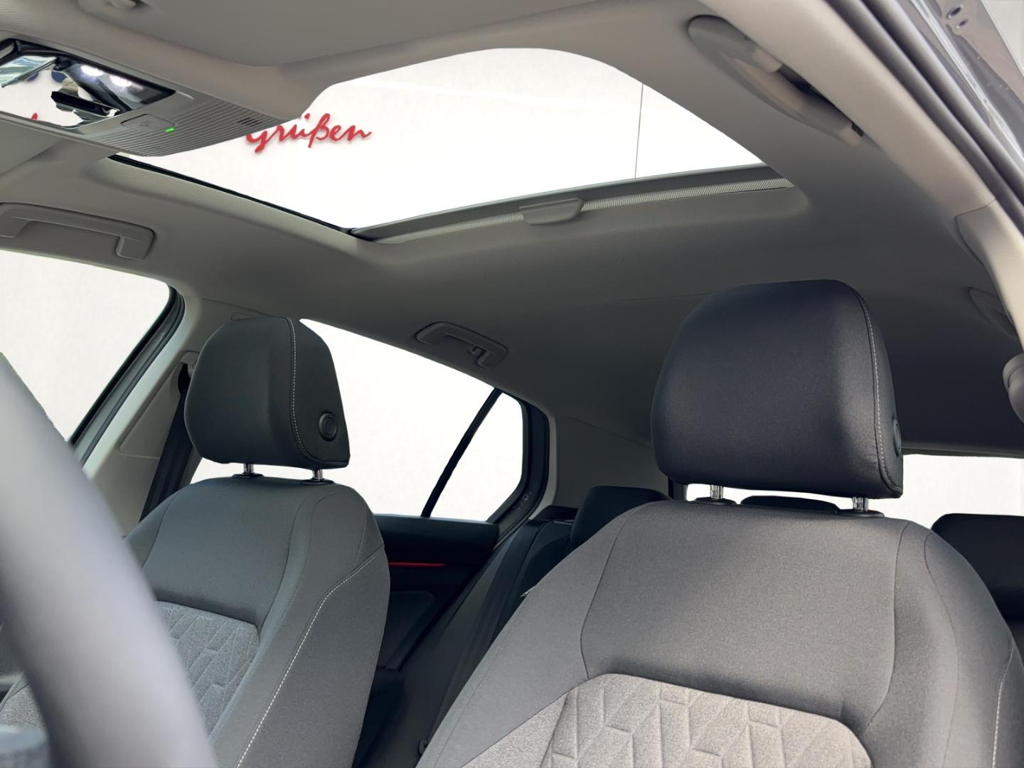 Volkswagen Golf 1.5 TSI Golf VIII Life