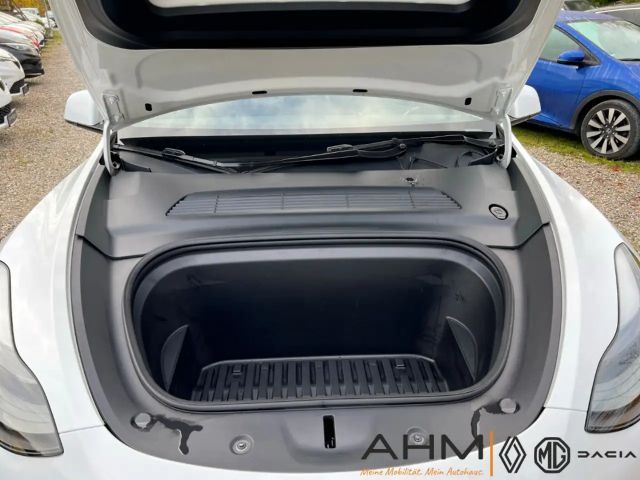 Tesla Model Y AWD Dual Motor Performance