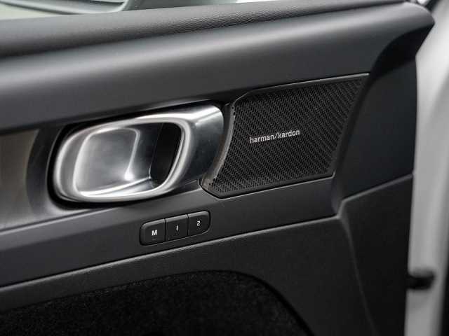 Volvo XC40 Dark Plus Recharge T5