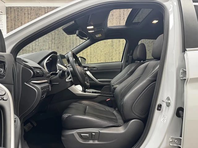 Mitsubishi Eclipse Cross / LED/ PANORAMAD./ ACC/ NAVI/ RÜCKFAHRK./ ANHV./