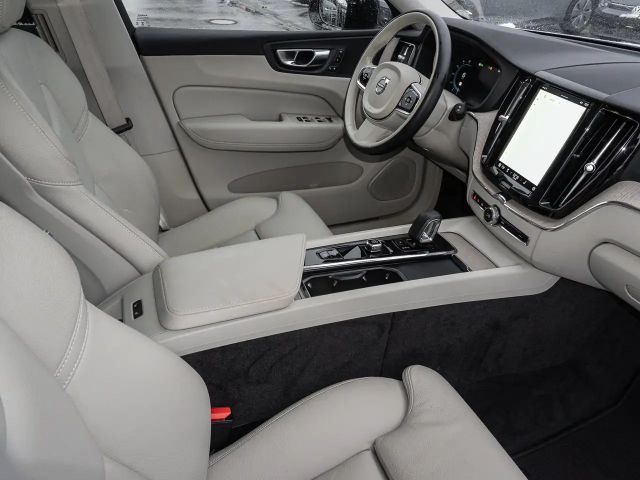 Volvo XC60 Dark Plus