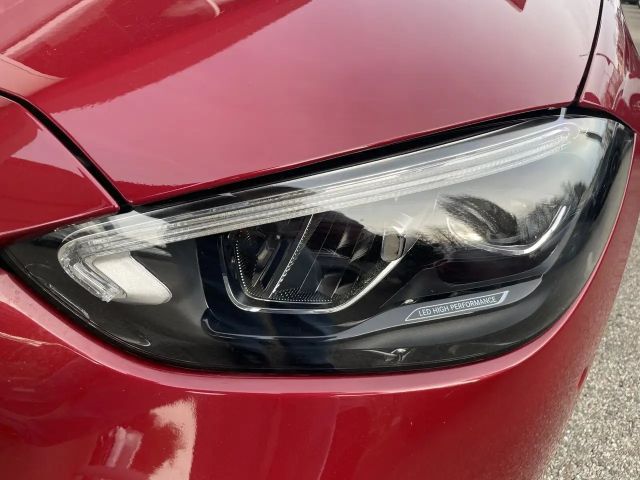 Mercedes-Benz C 200 Sedan