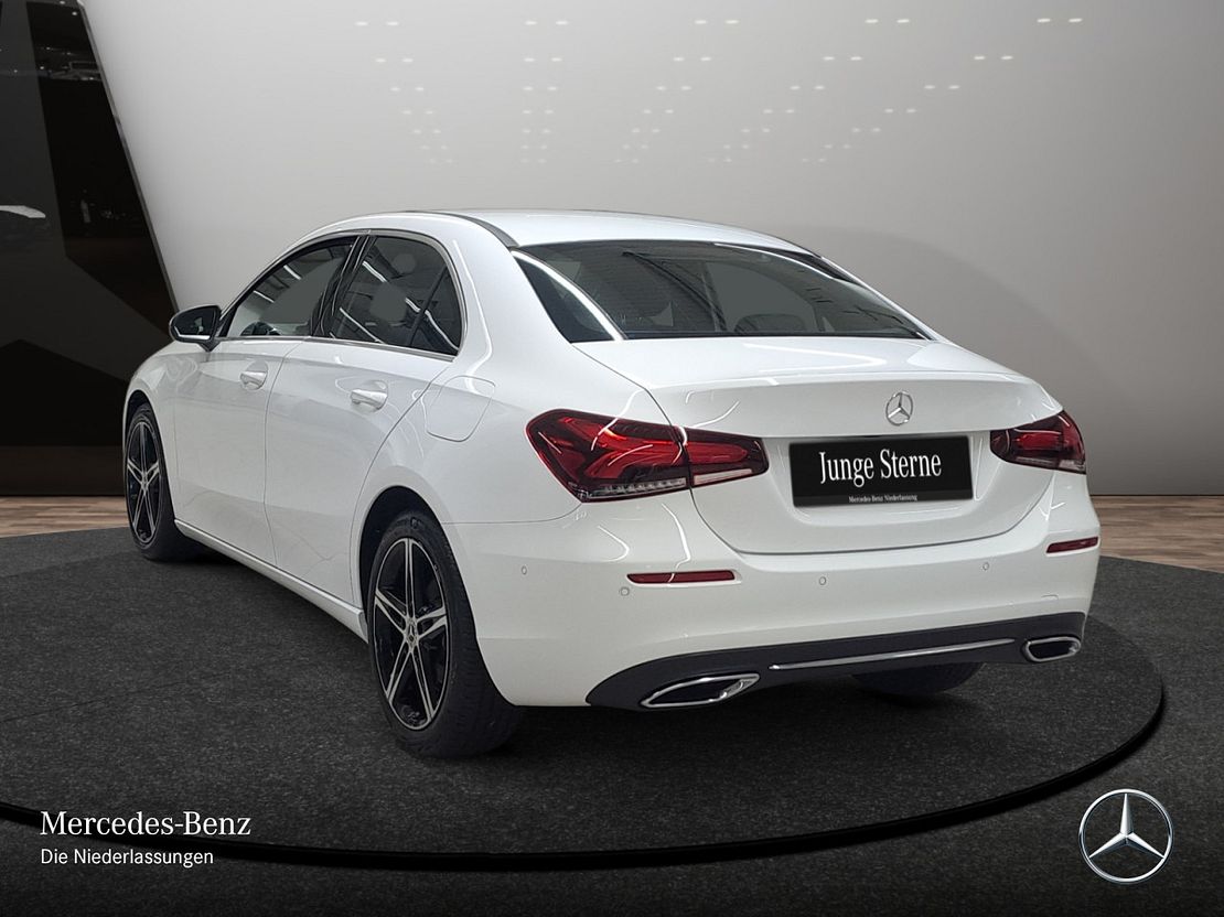 Mercedes-Benz A 180 A 180 d