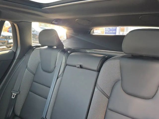 Volvo V60 Cross Country AWD Plus