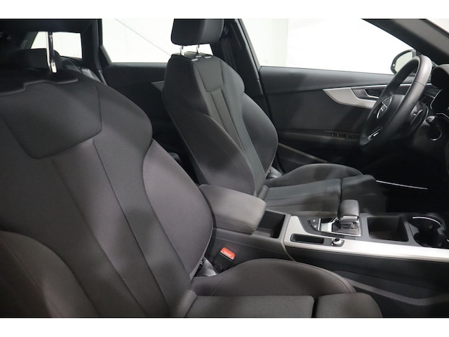 Audi A4 45 TFSI Avant Quattro S-Tronic