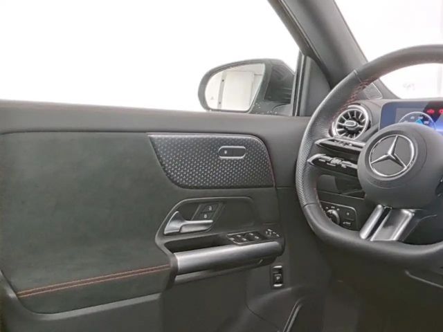 Mercedes-Benz EQA 350 4MATIC AMG Line