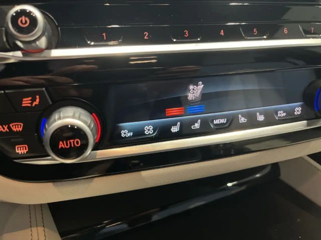 BMW 530 530d Luxury Line Touring xDrive