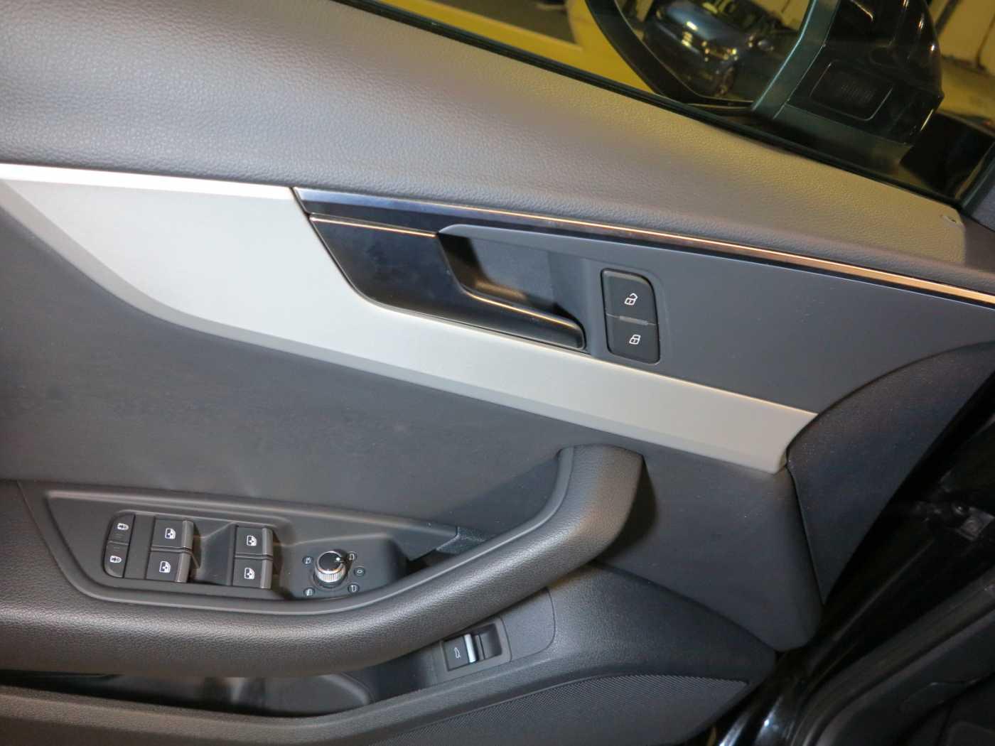 Audi A4 40 TFSI Avant S-Tronic