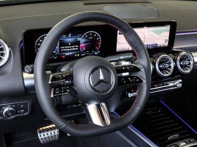 Mercedes-Benz GLB 180 