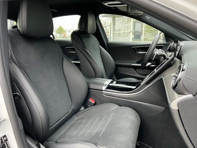 Mercedes-Benz C 400 AMG Line Sedan