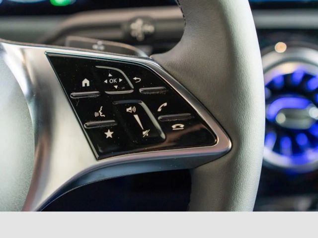 Mercedes-Benz A 180 Limousine ACC AHK AUT DynLicht Kam. KlimaA