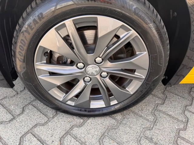 Peugeot 208 Allure Pack