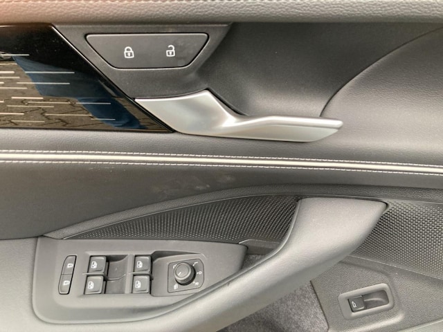 Volkswagen Passat 1.5 eTSI Business DSG Variant