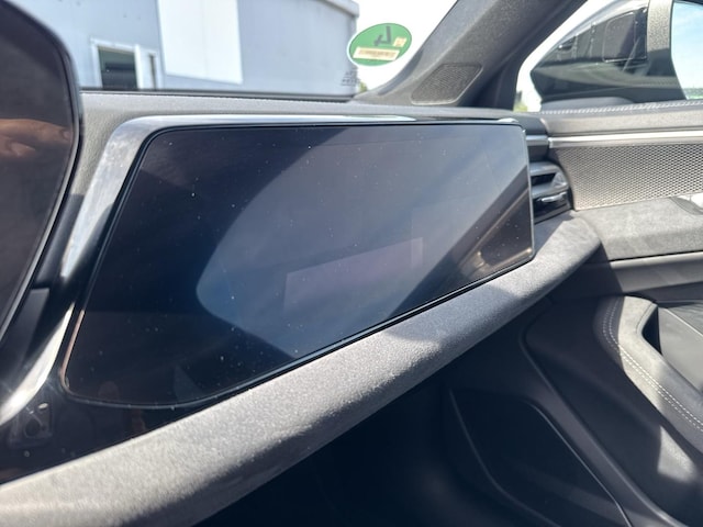 Audi A6 Avant Quattro S-Tronic