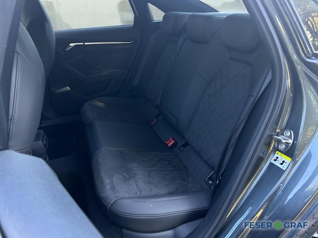 Audi RS3 Quattro S-Tronic Sedan